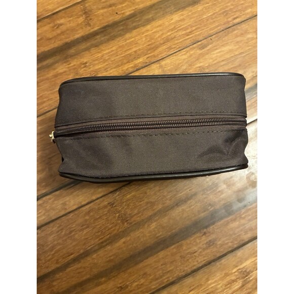 NEW Emirates Business Class Men’s amenity Toiletry kit Bvlgari Cologne - Picture 2 of 9